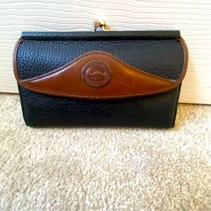 Dooney & Bourke AWL Vintage Wallet Pebbled Leather Kiss Lock Checkbook Black